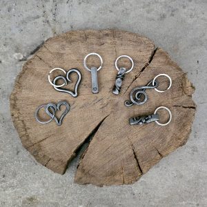 Hand-forged keyring